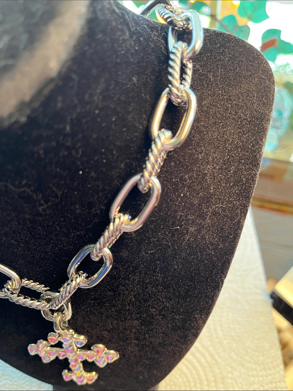 πΈππSILVER-TONE Cross Pendant Necklace with Iridescent CrystalsπΈππ - Picture 3 of 4